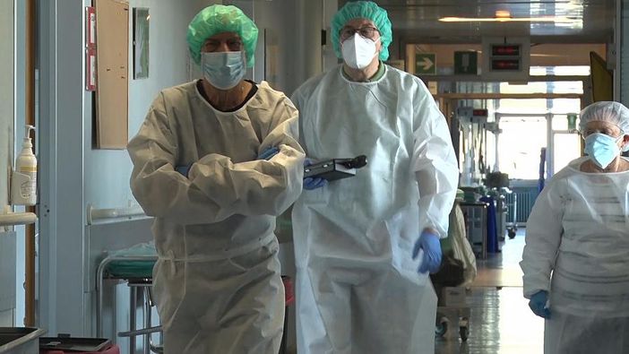 Covid, due terzi dei nuovi positivi in Lombardia