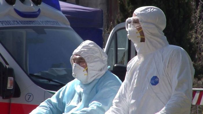 In Italia vittime al minimo, nuovi casi in calo