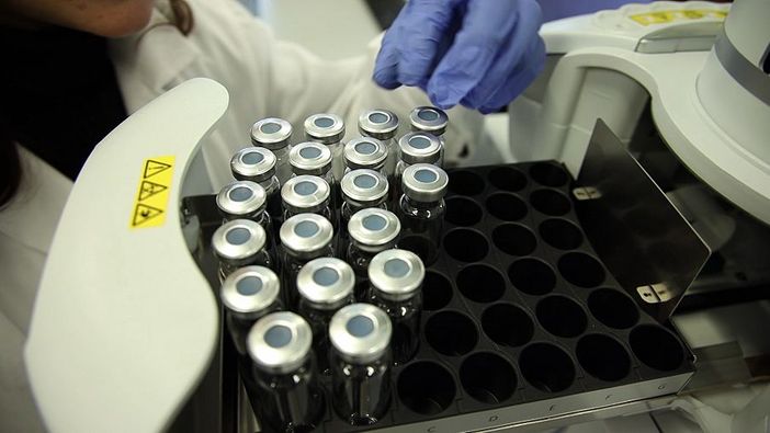 Vaccino anti-Covid Pfizer, via libera dall'Aifa