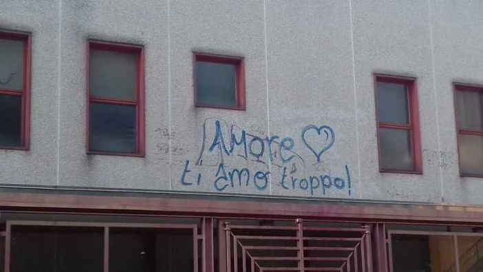 A Villa Cortese, arriva un murales d'amore ad alta quota A Villa Cortese, arriva un murales d'amore ad alta quota