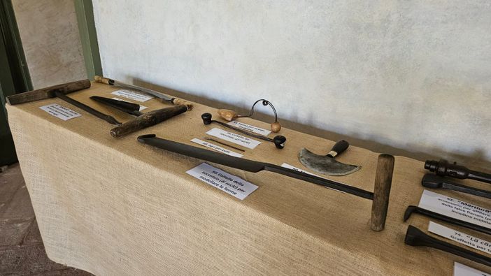 Pieve del Cairo: le immagini della mostra di oggetti d'altri tempi alla biblioteca Ponte