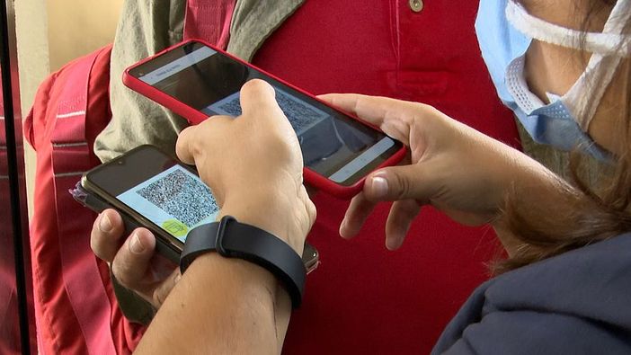 Al lavoro senza green pass? Stop allo stipendio ma niente sospensione Al lavoro senza green pass? Stop allo stipendio ma niente sospensione