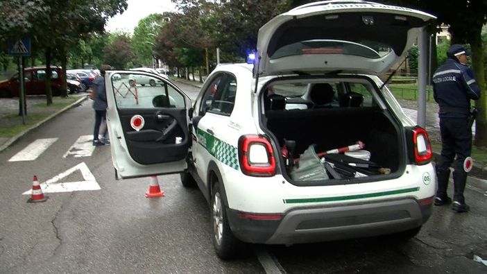 Vigevano: ragazza 16enne investita da un'auto in viale Sforza Vigevano: ragazza 16enne investita da un'auto in viale Sforza