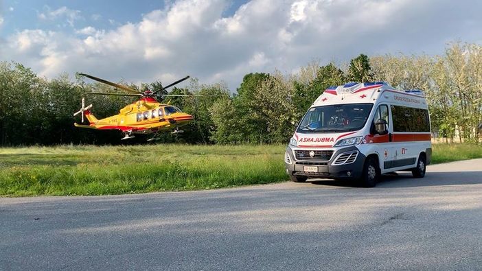 Ottobiano: infortunio sulla pista da motocross, 32enne soccorso con l'elicottero al San Matteo di Pavia