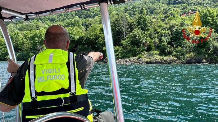Rinvenuto un cadavere sul fondo del lago Maggiore a Castelveccana Rinvenuto un cadavere sul fondo del lago Maggiore a Castelveccana