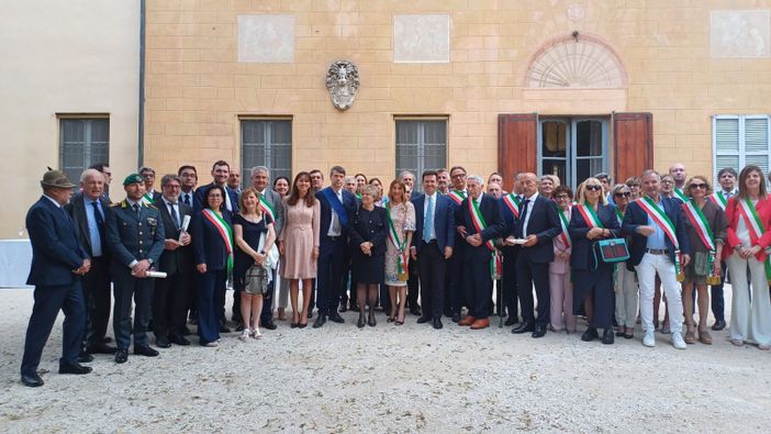 Pavia, ai giardini Malaspina celebrato il 2 Giugno e consegnate nove onorificenze al Merito della Repubblica