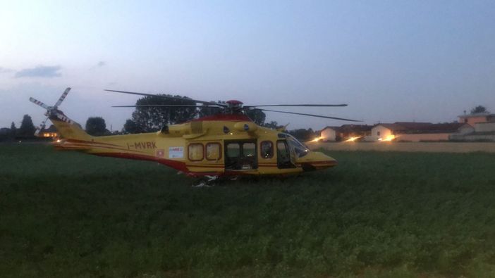 Corbetta: malore improvviso in bicicletta, 53enne elitrasportato in ospedale