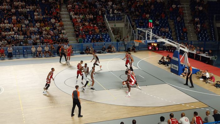 Basket: Milano supera Tortona (96-86) nella 2° edizione del Memorial Bottacin. Le immagini Basket: Milano supera Tortona (96-86) nella 2° edizione del Memorial Bottacin. Le immagini