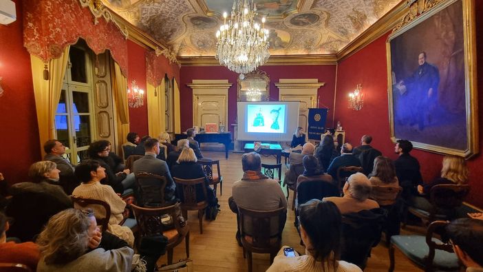 Vigevano: il viaggio creativo di Elisa Macellari, "Creare immaginari per illustrare la realtà"