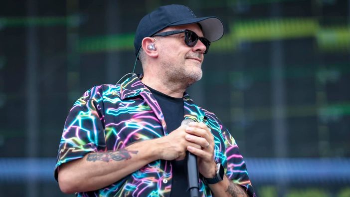 Max Pezzali, in arrivo il nuovo singolo “Discoteche abbandonate” Max Pezzali, in arrivo il nuovo singolo “Discoteche abbandonate”