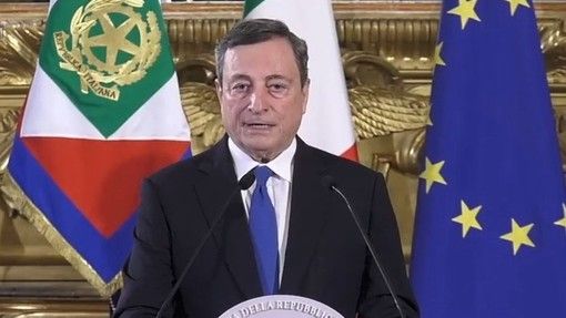 Draghi: «Riaperture sì, ma non posso ancora dire quando. Dipenderà dall'andamento vaccinale» Draghi: «Riaperture sì, ma non posso ancora dire quando. Dipenderà dall'andamento vaccinale»
