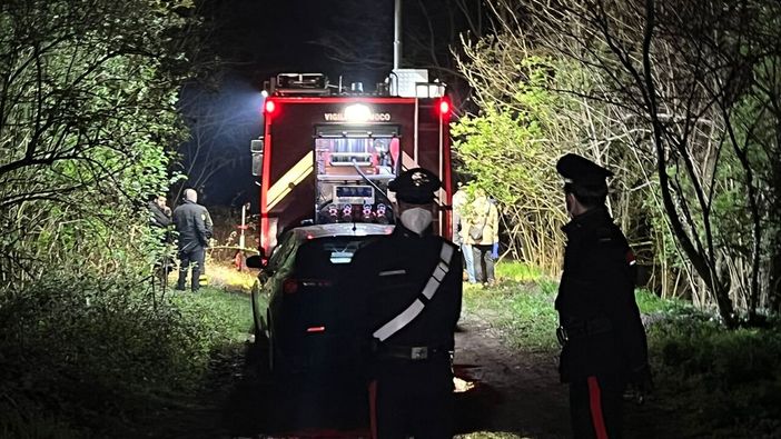 Albairate, il corpo carbonizzato: i Carabinieri ipotizzano gesto volontario Albairate, il corpo carbonizzato: i Carabinieri ipotizzano gesto volontario