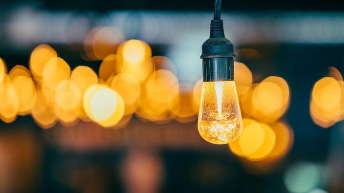 Bollette luce e gas, Pavia è la 20esima città più "stangata" d'Italia Bollette luce e gas, Pavia è la 20esima città più "stangata" d'Italia