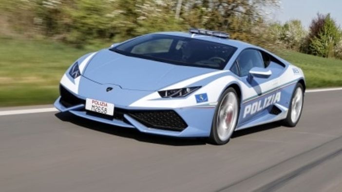 Un rene da Niguarda a 300 all’ora con la Lamborghini della Polizia