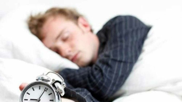 Poco sonno, poco benessere… Dormiamo 20 minuti in meno