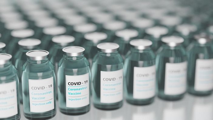 Vaccini agli over 80, la Regione: «Dal 7 aprile chi non è stato chiamato potrà farlo recandosi al centro più vicino»