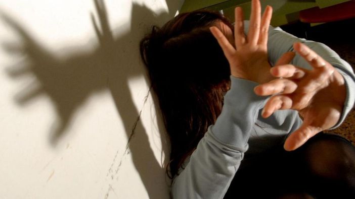 Cormano: violenta una donna cinese in un centro massaggi, arrestato 26enne