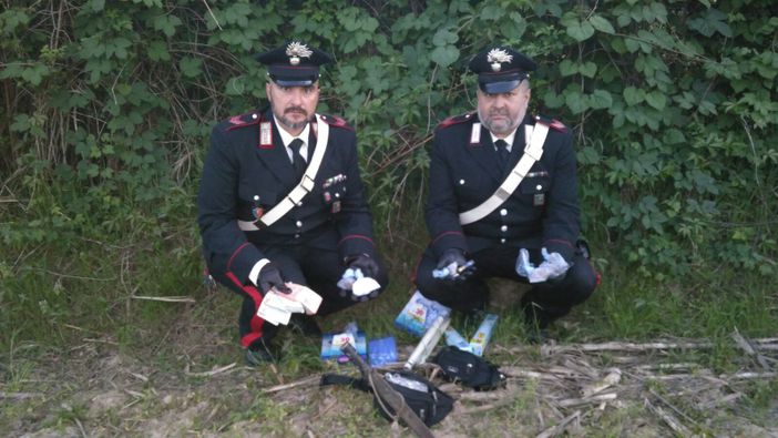 Arrestati tre spacciatori nelle campagne fra Parona e Cilavegna