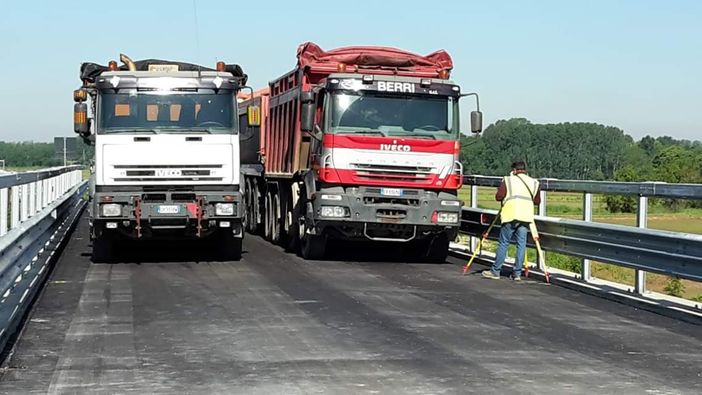 nella foto le prove di carico effettuate nella mattinata di giovedì 30 maggio 2019