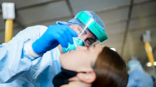 Covid-19, in Italia oggi 11.629 casi e 299 vittime. Per il terzo giorno la crescita frena in Lombardia (+1.375)