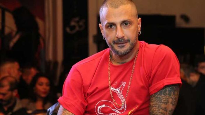 Fa festa con amici e musica (ai domiciliari): Fabrizio Corona ‘pizzicato’ dai Cc