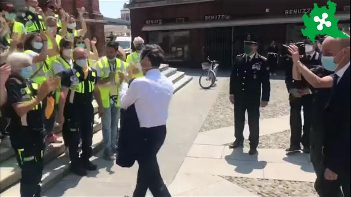 VIDEO. Fontana si commuove davanti agli uomini della protezione civile di Codogno: «Siete la parte migliore di noi»