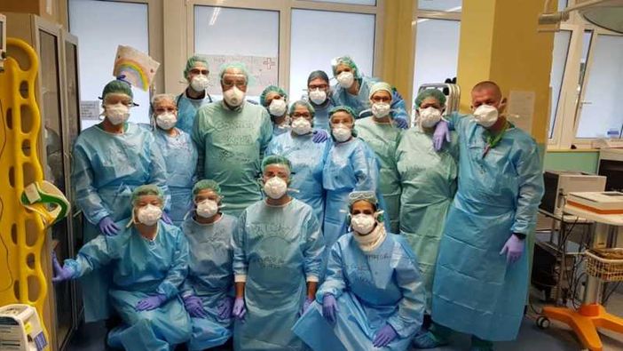 Lombardia e Piemonte, il grido d’aiuto degli infermieri: ‘Siamo stremati’