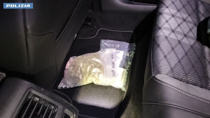 Novara: due arresti per detenzione ai fini di spaccio di sostanze stupefacenti Novara: due arresti per detenzione ai fini di spaccio di sostanze stupefacenti