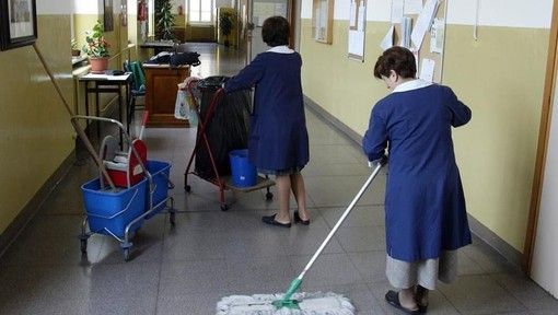 Coronavirus. Protestano i sindacati della scuola: «Non serve la presenza fisica di dirigenti scolastici e personale non docente» Coronavirus. Protestano i sindacati della scuola: «Non serve la presenza fisica di dirigenti scolastici e personale non docente»