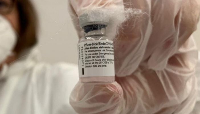 Covid, conosciamo il vaccino arrivato in Lombardia