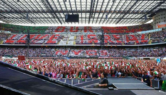I fan di Bruce Springsteen raccolgono oltre 10mila euro in crowdfunding, per realizzare la coreografia per il concerto del 1° giugno a San Siro I fan di Bruce Springsteen raccolgono oltre 10mila euro in crowdfunding, per realizzare la coreografia per il concerto del 1° giugno a San Siro