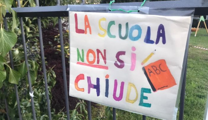 La Lombardia resterà in zona rossa. Ma dopo Pasqua scuole aperte fino alla prima media