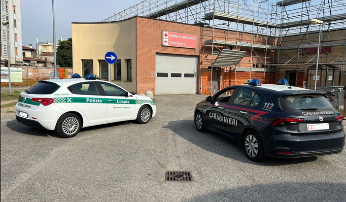 Vigevano, minaccia il personale sanitario e danneggia vetrata nel pronto soccorso: 35enne arrestato dai Carabinieri
