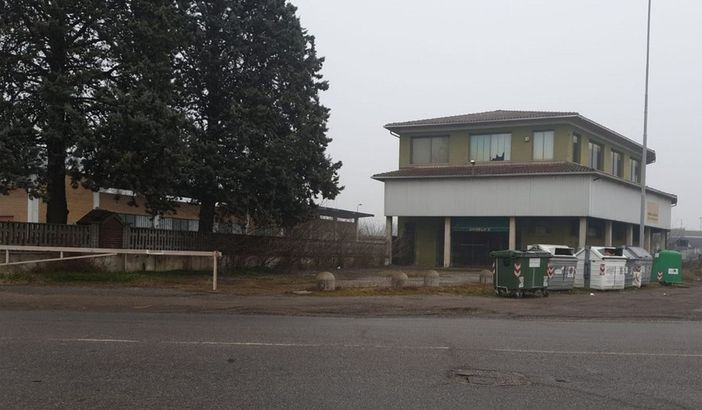 Garlasco, iniziati i lavori di realizzazione della nuova rotatoria sulla sp 596 vicino all’ex area Maluez Garlasco, iniziati i lavori di realizzazione della nuova rotatoria sulla sp 596 vicino all’ex area Maluez