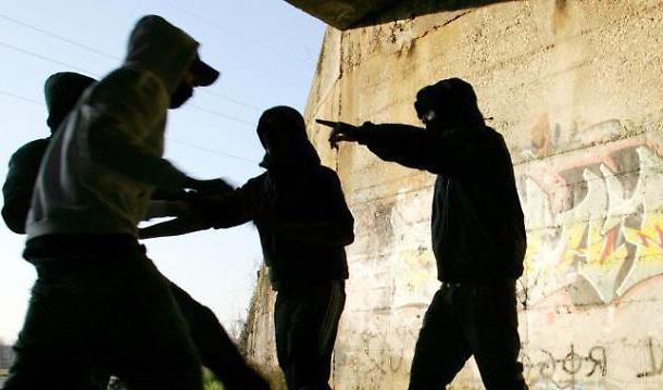 Brianza, i Carabinieri scoprono baby gang di minori: 8 ragazzi ai domiciliari Brianza, i Carabinieri scoprono baby gang di minori: 8 ragazzi ai domiciliari