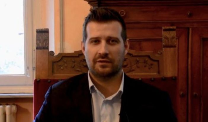 «Verremo a prendervi uno per uno...»: 57enne denunciato per le minacce a Tiramani