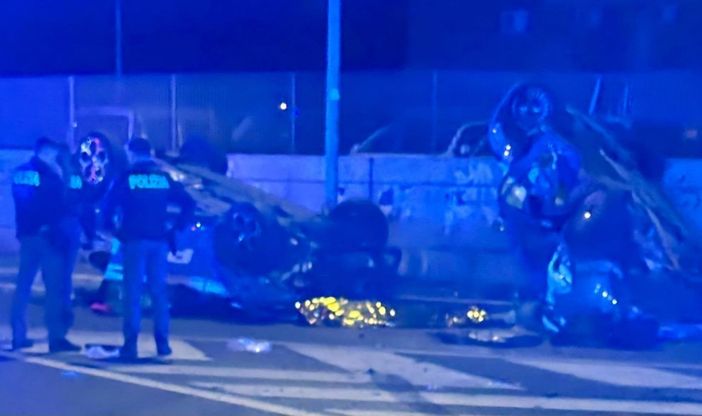 Roma, scontro fra volanti della Polizia: muore agente di 32 anni Roma, scontro fra volanti della Polizia: muore agente di 32 anni