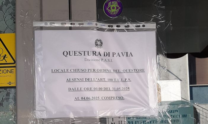 Pavia: cliente di un bar trovato con la droga negli slip, locale chiuso per 5 giorni Pavia: cliente di un bar trovato con la droga negli slip, locale chiuso per 5 giorni