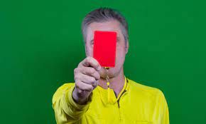 Calcio: 17enne rompe il naso ad arbitro, cinque anni di squalifica Calcio: 17enne rompe il naso ad arbitro, cinque anni di squalifica