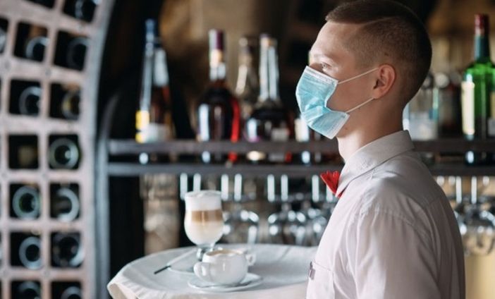 Bar e ristoranti, ecco tutte le regole da seguire per tornare ai tavoli al chiuso Bar e ristoranti, ecco tutte le regole da seguire per tornare ai tavoli al chiuso