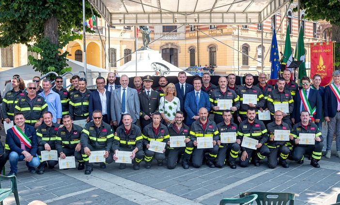 Mede: i Vigili del Fuoco che evitarono l'esplosione di una cisterna ferroviaria carica di propilene, hanno ricevuto l'elogio