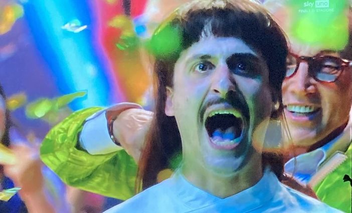 Masterchef, ha vinto il “simpatico vagabondo” di Varese. La gioia di Edoardo: «I miei piatti raccontano il mondo» Masterchef, ha vinto il “simpatico vagabondo” di Varese. La gioia di Edoardo: «I miei piatti raccontano il mondo»