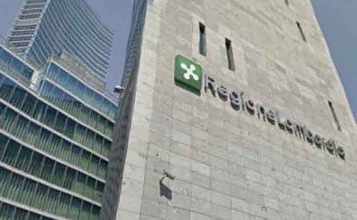 Più di 20.000 firme per le rsa consegnate oggi a Regione Lombardia dai sindacati dei pensionati Più di 20.000 firme per le rsa consegnate oggi a Regione Lombardia dai sindacati dei pensionati