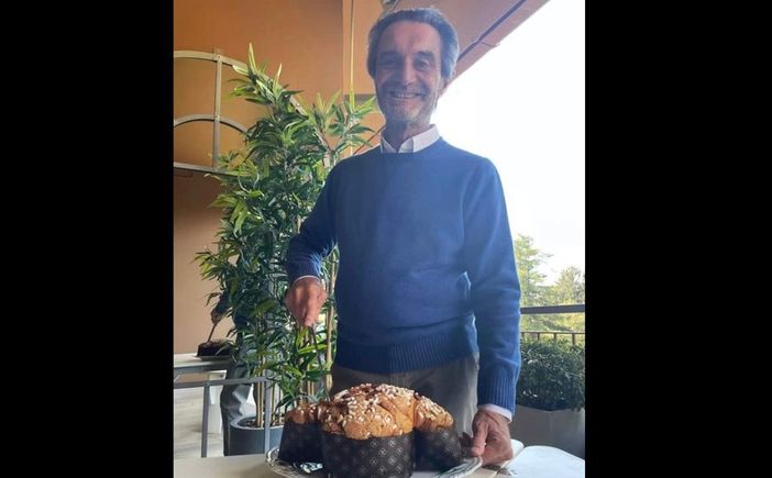 Fontana: «Forza Lombardia! Un pensiero speciale a volontari, medici e infermieri che anche oggi lavorano negli hub vaccinali» Fontana: «Forza Lombardia! Un pensiero speciale a volontari, medici e infermieri che anche oggi lavorano negli hub vaccinali»