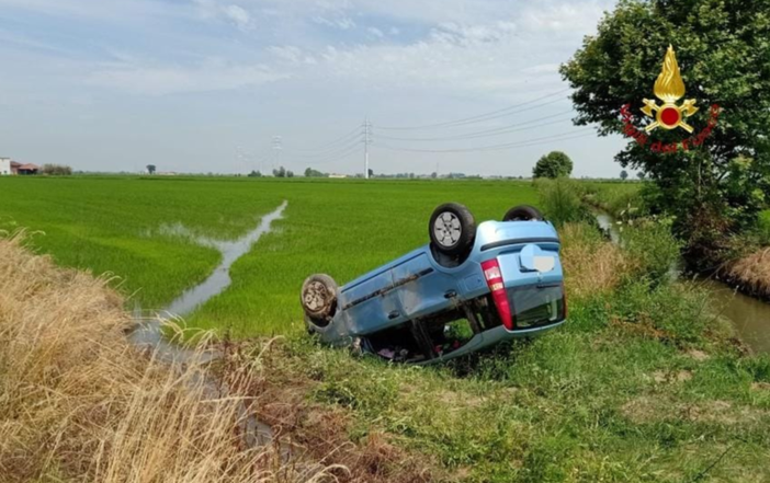 Vercellese: si capotta in risaia: ragazza trasportata in ospedale con l'elisoccorso