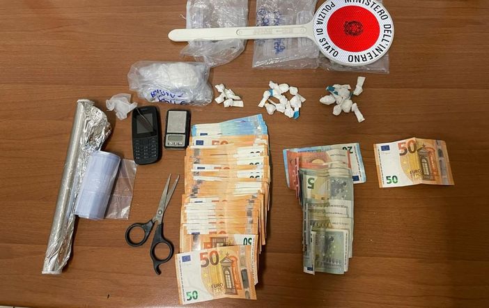 Voghera: sorpreso con oltre 50 grammi di cocaina e 3.180 euro in contanti, arrestato un 46enne