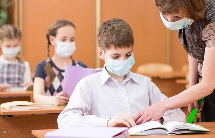 Coronavirus nelle scuole: torna la Dad anche con un solo caso di positività in classe Coronavirus nelle scuole: torna la Dad anche con un solo caso di positività in classe