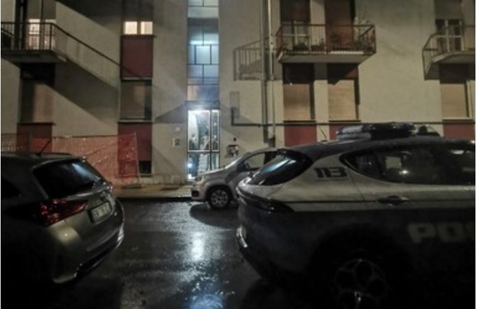 Vercelli, ucciso durante la lite a casa della fidanzata: aveva 58 anni