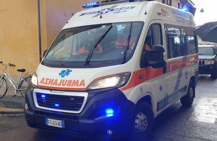 Corbetta: esce di casa ubriaco e si schianta in scooter, lo trovano i Carabinieri