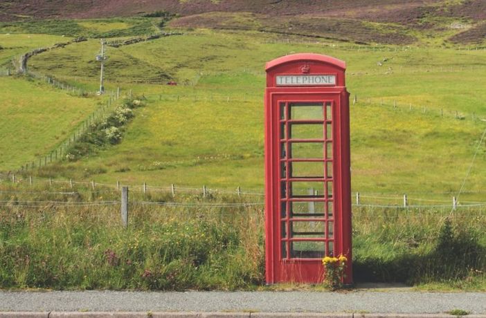 Addio alle cabine telefoniche lungo le strade... Addio alle cabine telefoniche lungo le strade...